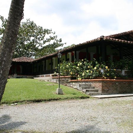 Finca Hotel La Esperanza Монтенегро Екстериор снимка