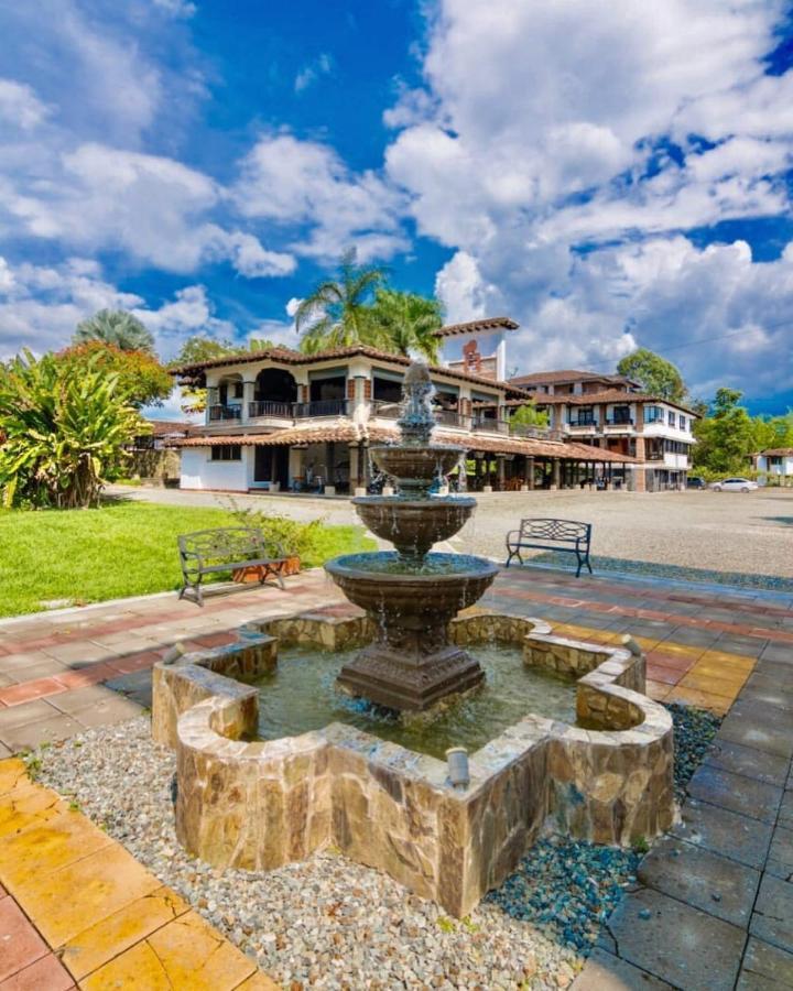 Finca Hotel La Esperanza Монтенегро Екстериор снимка