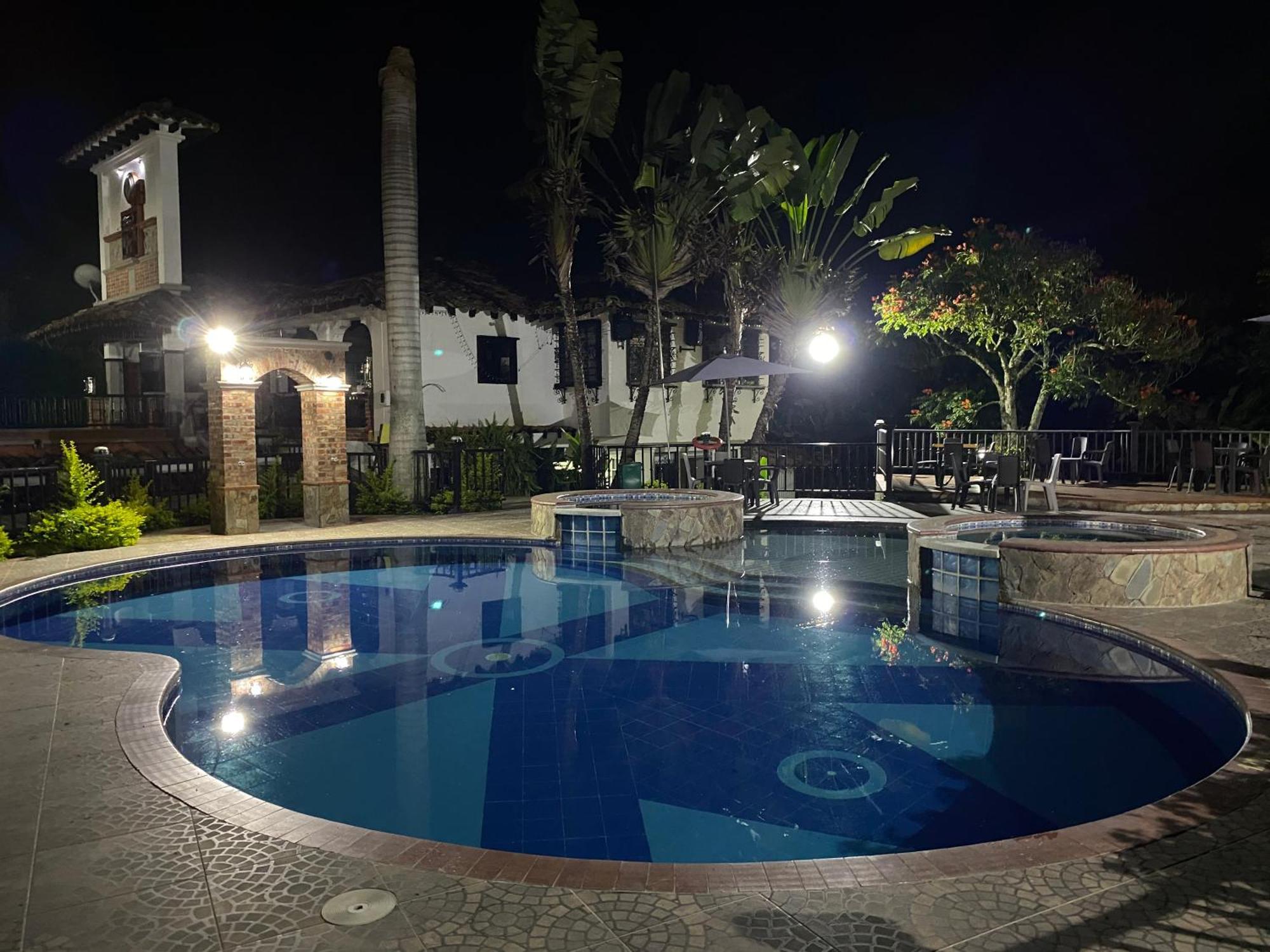 Finca Hotel La Esperanza Монтенегро Екстериор снимка