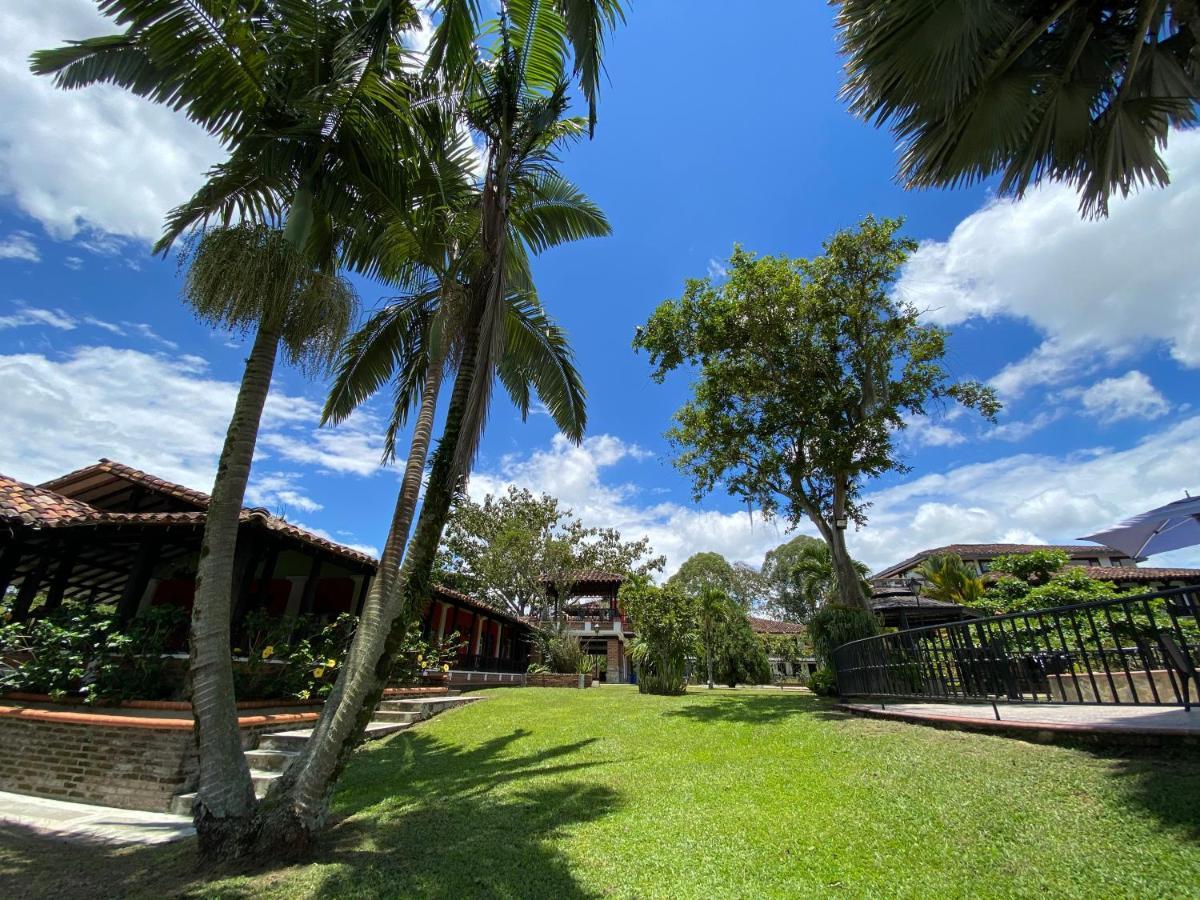 Finca Hotel La Esperanza Монтенегро Екстериор снимка