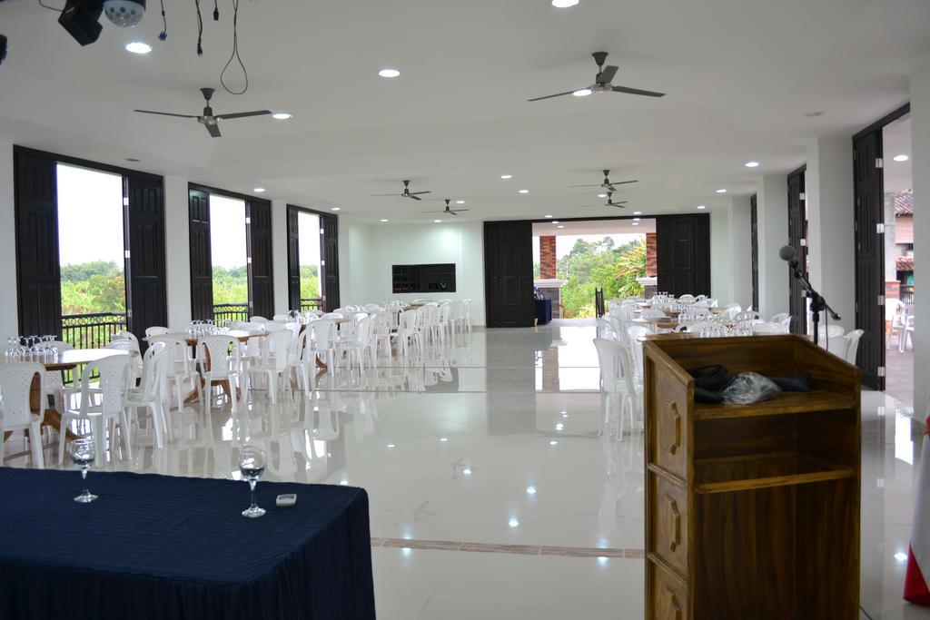 Finca Hotel La Esperanza Монтенегро Екстериор снимка
